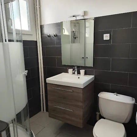 Le Sporting 3* Beaumont-sur-Leze